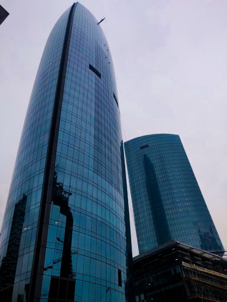 Centro de negocios en la Bahía Crescent, Baku, Azerbaiyán